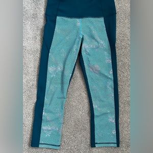 Under Armour Below the Knee Leggings | Teal | M